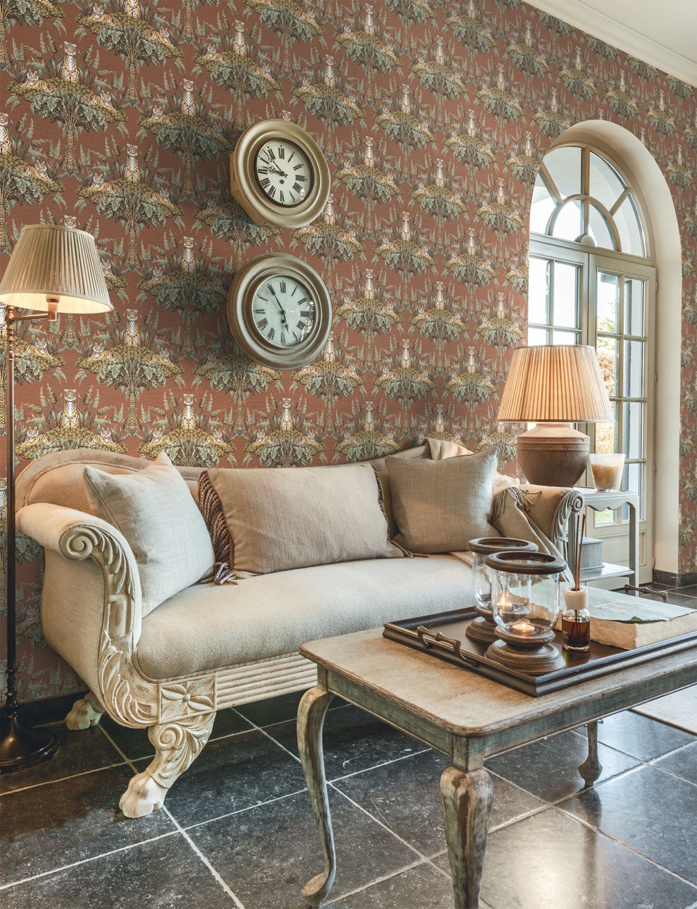 Обои Loymina Equator Malayan Tigers QTR2 022 10,05×1 фото в интерьере